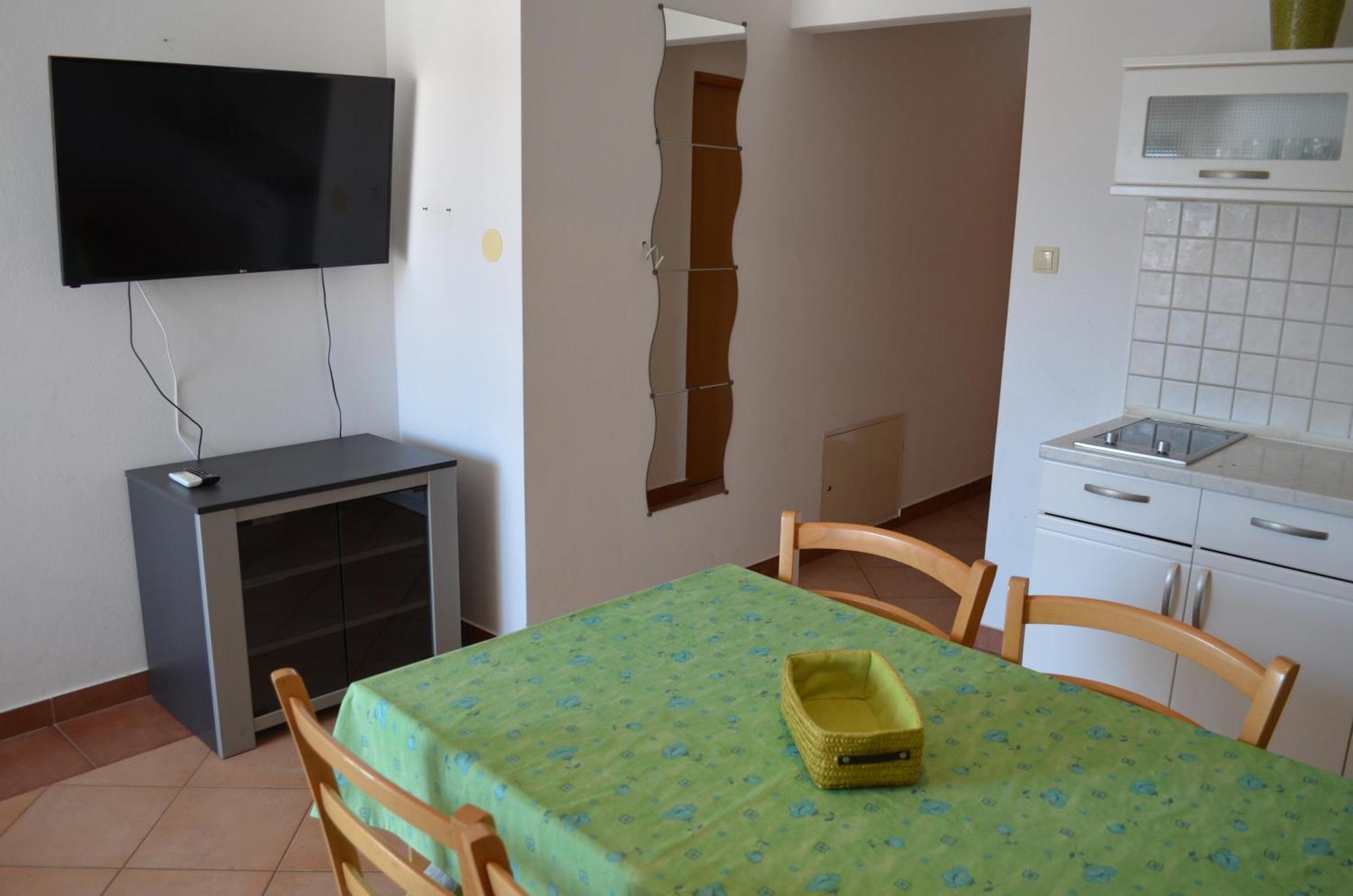 Apartments Leticia I Baška Buitenkant foto